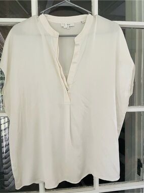 Vince Ivory Dolman Cap Sleeve V-Neck Silk Blouse